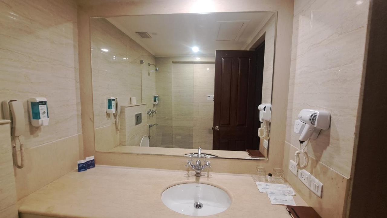 Madhuban Sarovar Portico มัสซูรี ภายนอก รูปภาพ